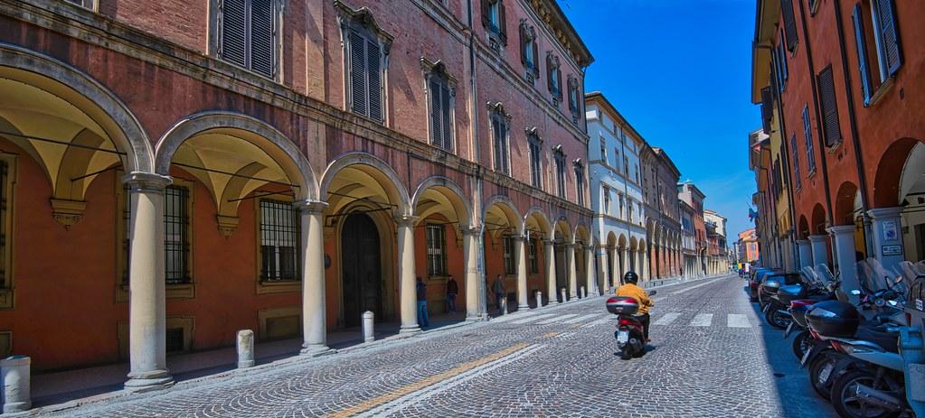 Portici di Bologna